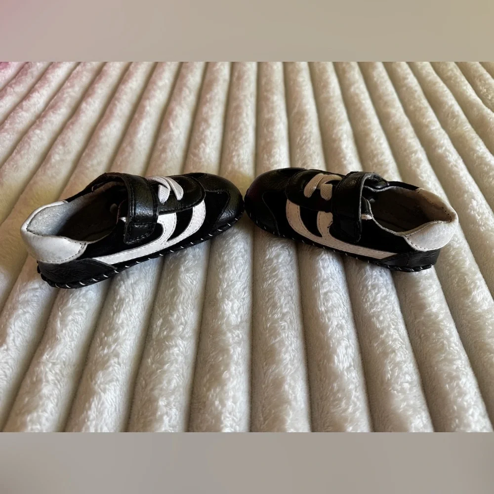 Pediped Black and White Baby Walker Shoes Size 18-24 Months